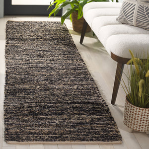 Safavieh Montauk Elegant Handwoven Runner Rug - Luxurious Comfort And Timeless Style For Any Space Taupe ,Black Cotton Mtk537e-28