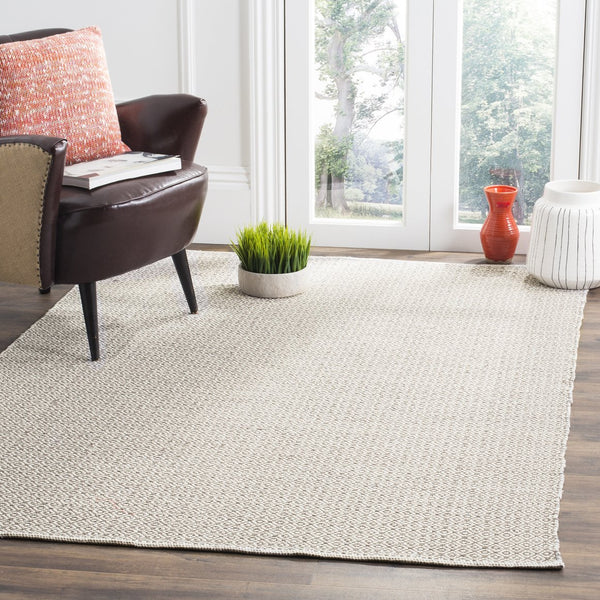 Safavieh Montauk Hand-Woven Cotton Runner In Ivory & Grey — Low-Profile Transitional Hallway Rug, Durable Elegance 2'-3" x 9'-0" MTK717A-29