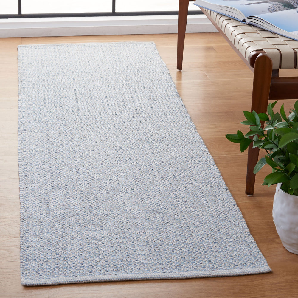 Safavieh Montauk Handwoven Cotton Accent Rug In Ivory And Light Blue — Low Pile, Transitional Minimalist Charm 2'-3" x 5'-0" MTK717B-25