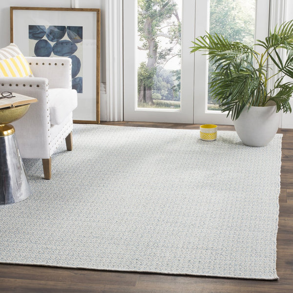 Safavieh Montauk Hand-Woven Ivory And Light Blue Cotton Runner, Low-Profile 1/4" Pile For Hallways And Entryways 2'-3" x 11'-0" MTK717B-211