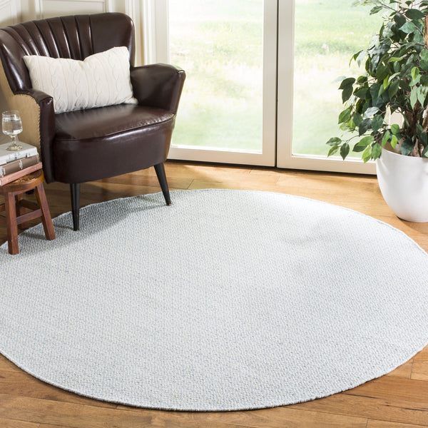 Safavieh Montauk Hand-Woven Cotton Round Rug Ivory & Light Blue – 4Ft Diameter, Low-Profile, Transitional Elegance 8'-0" x 8'-0" MTK717B-8R