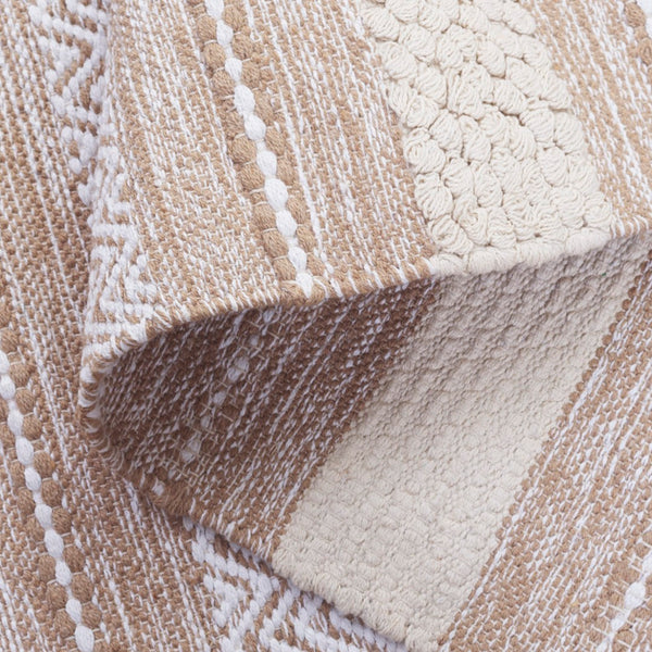 Safavieh Montauk Handloom Cotton Area Rug - Luxurious Comfort And Timeless Elegance For Your Home Decor Beige ,Ivory Cotton Mtk976b-3