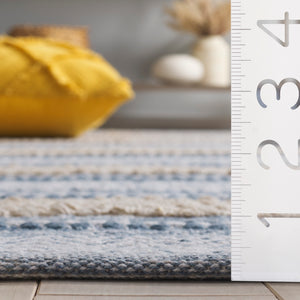 Safavieh Montauk Hand-loomed Area Rug - Luxurious Rectangle Design For Elegant Home Decor And Comfort Silver ,Ivory Cotton Mtk976f-5