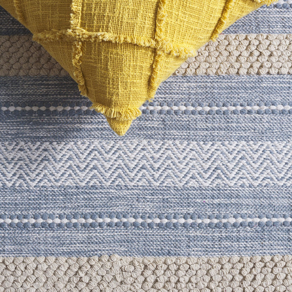 Safavieh Montauk Hand-loomed Area Rug - Luxurious Rectangle Design For Elegant Home Decor And Comfort Silver ,Ivory Cotton Mtk976f-5