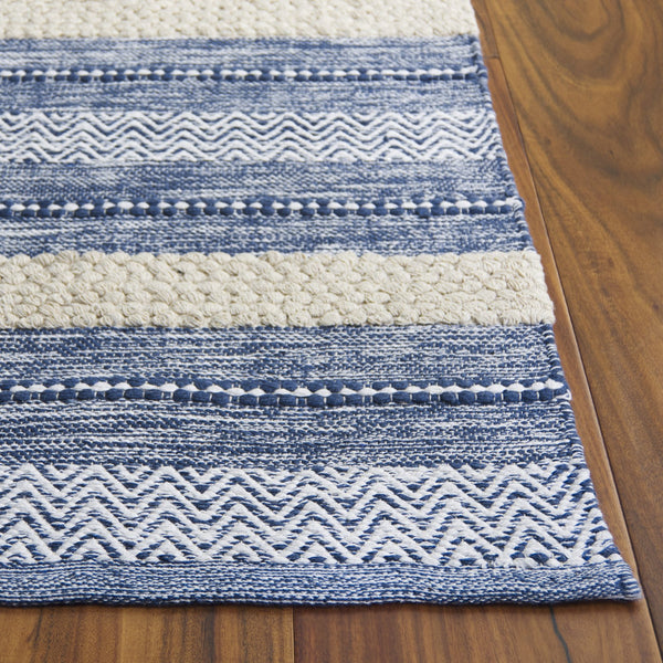 Safavieh Montauk Hand-loomed Area Rug - Luxurious Rectangle Design For Elegant Home Decor And Comfort Navy ,Ivory Cotton Mtk976n-5