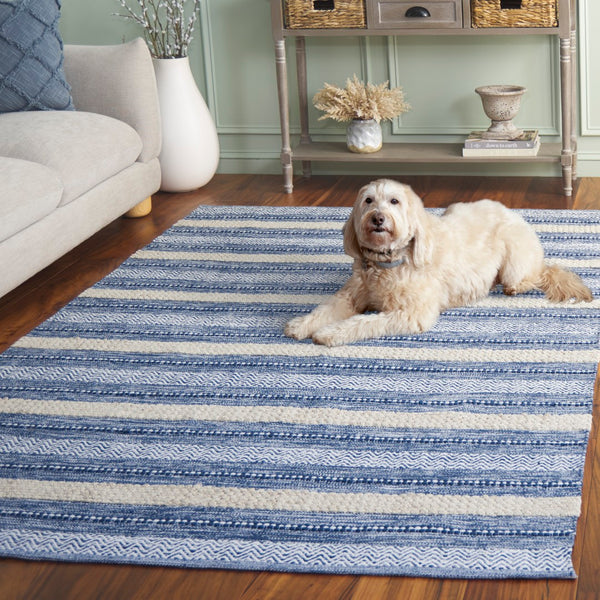 Safavieh Montauk Handloom Cotton Area Rug - Luxurious Comfort And Timeless Elegance For Your Home Decor Navy ,Ivory Cotton Mtk976n-8