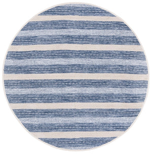 Safavieh Montauk Handloom Cotton Area Rug - Luxurious Comfort And Timeless Elegance For Your Home Decor Navy ,Ivory Cotton Mtk976n-8