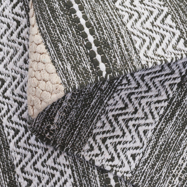 Safavieh Montauk Handloom Cotton Area Rug - Luxurious Comfort And Timeless Elegance For Your Home Decor Green ,Ivory Cotton Mtk976y-6