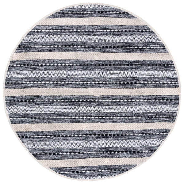 Safavieh Montauk Handloom Cotton Area Rug - Luxurious Comfort And Timeless Elegance For Your Home Decor Black ,Ivory Cotton Mtk976z-3
