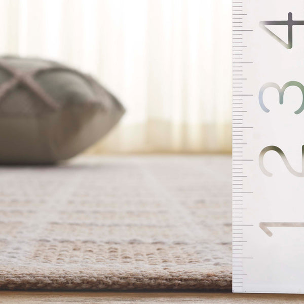 Safavieh Montauk Exquisite Handloom Area Rug - Elegant Medium Rectangle Design For Luxurious Home Decor Beige ,Ivory Cotton Mtk977b-5