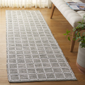 Safavieh Montauk Handloomed Area Rug - Exquisite Indian Craftsmanship For Elegant Home Décor Solutions Green ,Ivory Cotton Mtk977y-3