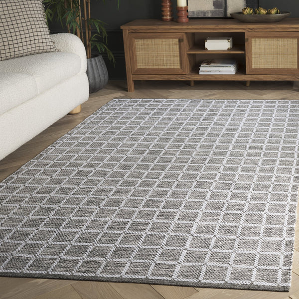 Safavieh Montauk Exquisite Handloom Area Rug - Elegant Medium Rectangle Design For Luxurious Home Decor Green ,Ivory Cotton Mtk977y-5