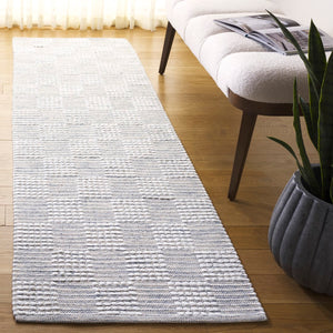 Safavieh Montauk Elegant Handloom Area Rug In Shimmering Silver And Ivory - Timeless Style For Your Space Silver ,Ivory Cotton Mtk979f-4
