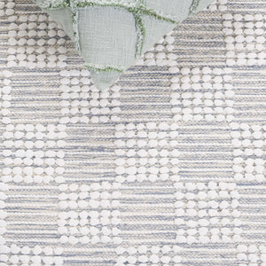 Safavieh Montauk Medium Rectangle Area Rug - Handloomed Cotton Luxury For Elegant Home Décor & Comfort Silver ,Ivory Cotton Mtk979f-5