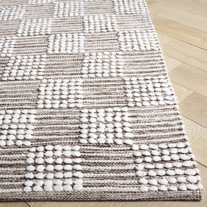 Safavieh Montauk Medium Rectangle Area Rug - Handloomed Cotton Luxury For Elegant Home Décor & Comfort Brown ,Ivory Cotton Mtk979t-5