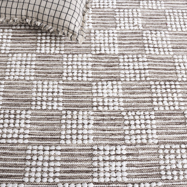 Safavieh Montauk Medium Rectangle Area Rug - Handloomed Cotton Luxury For Elegant Home Décor & Comfort Brown ,Ivory Cotton Mtk979t-5