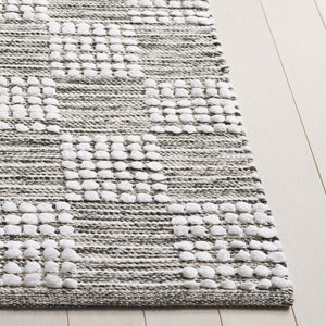 Safavieh Montauk Medium Rectangle Area Rug - Handloomed Cotton Luxury For Elegant Home Décor & Comfort Green ,Ivory Cotton Mtk979y-5