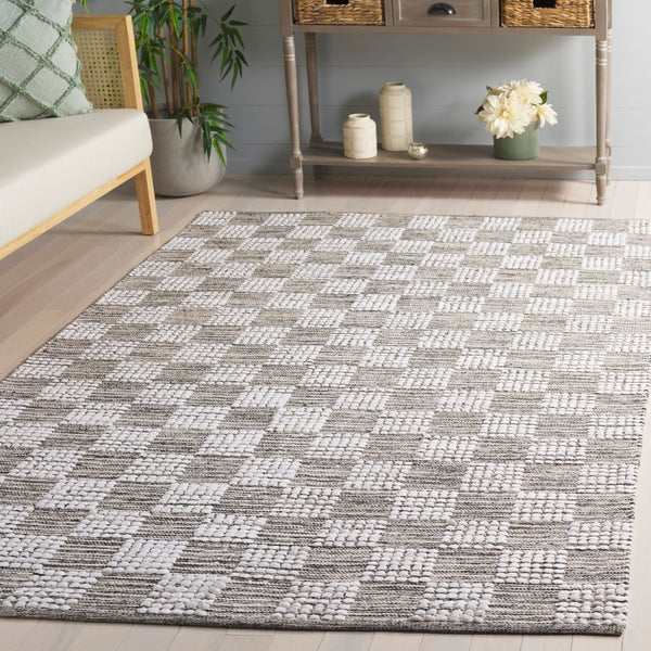 Safavieh Montauk Elegant Handloom Area Rug In Shimmering Silver And Ivory - Timeless Style For Your Space Green ,Ivory Cotton Mtk979y-8