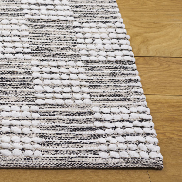 Safavieh Montauk Medium Rectangle Area Rug - Handloomed Cotton Luxury For Elegant Home Décor & Comfort Black ,Ivory Cotton Mtk979z-5