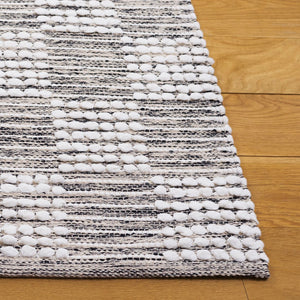 Safavieh Montauk Elegant Handloom Area Rug In Shimmering Silver And Ivory - Timeless Style For Your Space Black ,Ivory Cotton Mtk979z-6