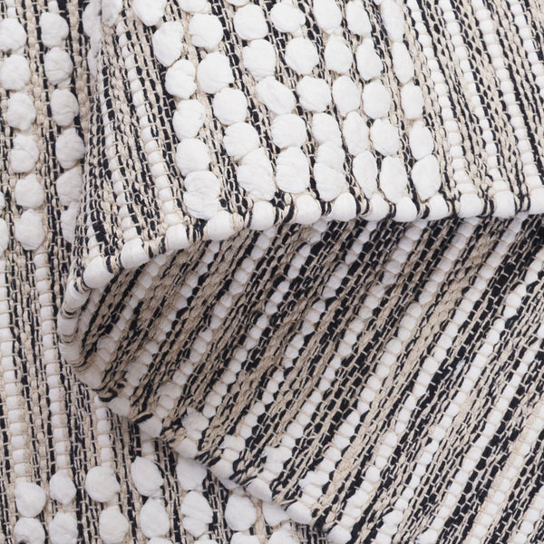 Safavieh Montauk Elegant Handloom Area Rug In Shimmering Silver And Ivory - Timeless Style For Your Space Black ,Ivory Cotton Mtk979z-6