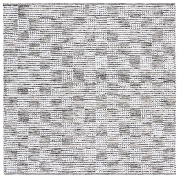 Safavieh Montauk Elegant Handloom Area Rug In Shimmering Silver And Ivory - Timeless Style For Your Space Black ,Ivory Cotton Mtk979z-6