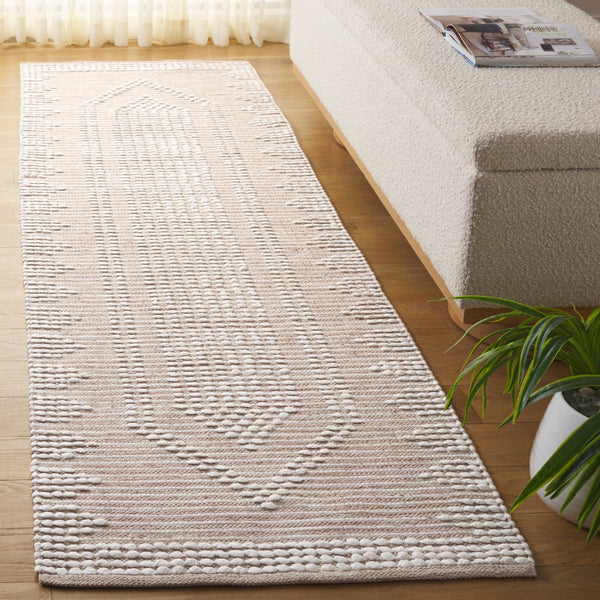 Safavieh Montauk Handcrafted Area Rug - Elegant Cotton Design For Luxurious Comfort In Any Space Beige ,Ivory Cotton Mtk980b-8