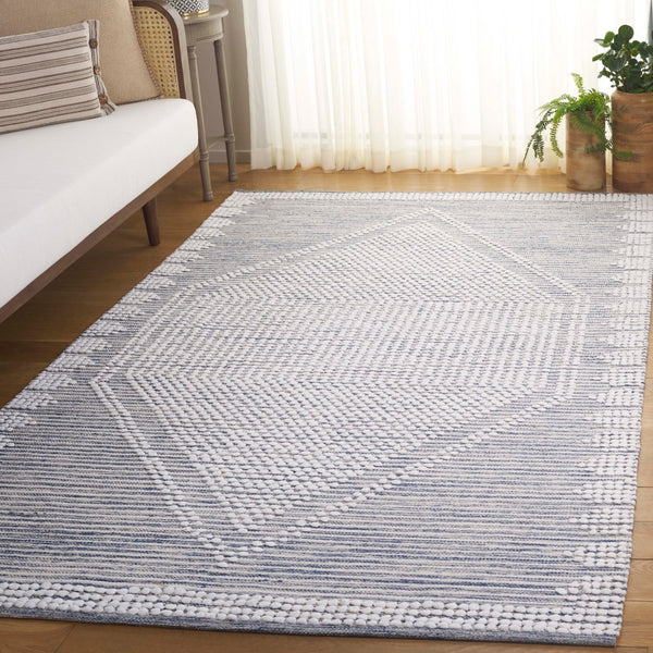 Safavieh Montauk Handcrafted Cotton Area Rug - Timeless Elegance And Comfort For Your Home Decor Navy ,Ivory Cotton Mtk980n-8
