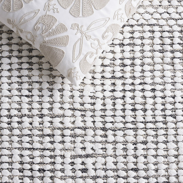 Safavieh Montauk Handloom Medium Rectangle Area Rug - Elegant Cotton Craftsmanship For Timeless Home Decor Black ,Ivory Cotton Mtk980z-5