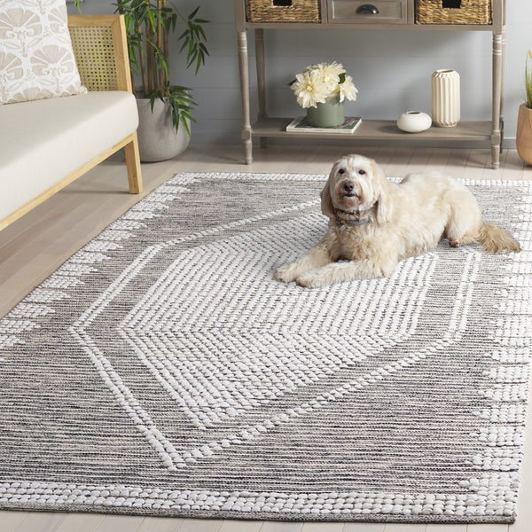 Safavieh Montauk Handloom Medium Rectangle Area Rug - Elegant Cotton Craftsmanship For Timeless Home Decor Black ,Ivory Cotton Mtk980z-5