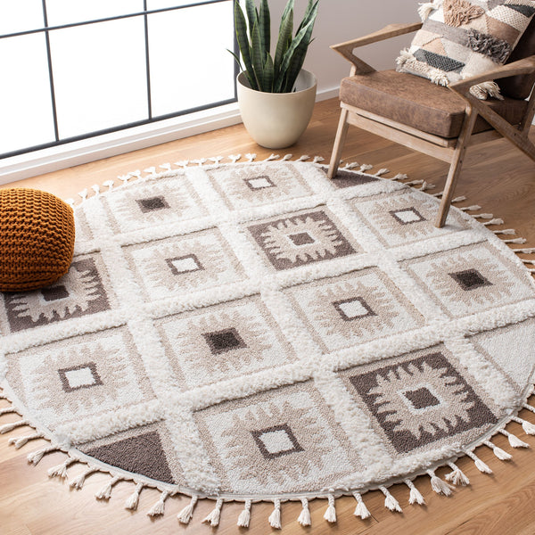 Safavieh Moroccan Tassel Shag Area Rug: Luxurious Geometric Design With Plush Comfort For Any Space Ivory ,Brown Polypropylene Pile Mts601a-3