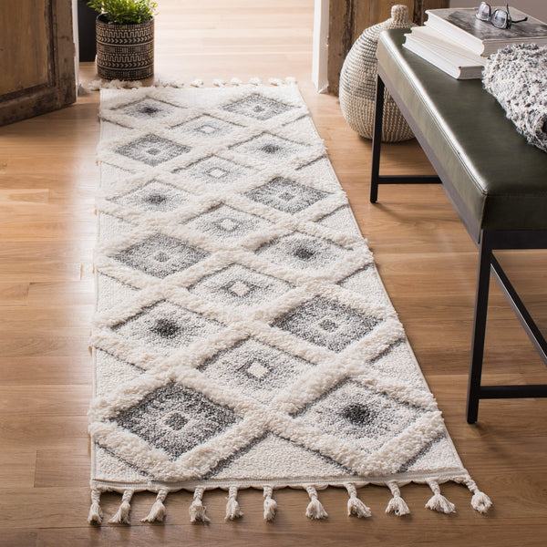 Safavieh Moroccan Tassel Shag Area Rug: Luxurious Geometric Design With Plush Comfort For Any Space Ivory ,Grey Polypropylene Pile Mts601f-4