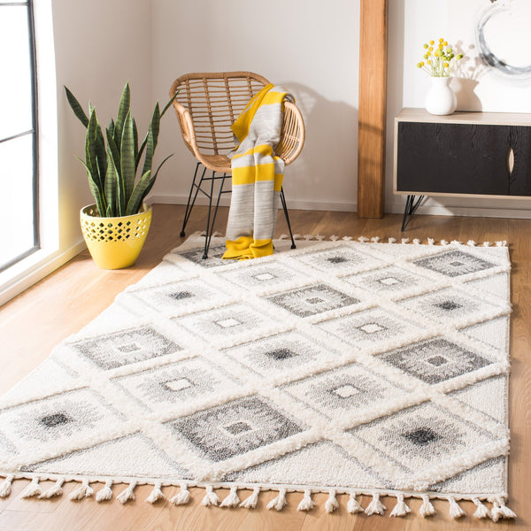 Safavieh Moroccan Tassel Shag Area Rug: Luxurious Geometric Design With Plush Comfort For Any Space Ivory ,Grey Polypropylene Pile Mts601f-4