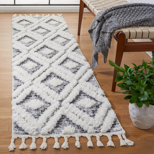 Safavieh Moroccan Tassel Shag Area Rug - Luxurious 2" High Plush Design With Timeless Elegance & Comfort Ivory ,Grey Polypropylene Pile Mts610a-7r