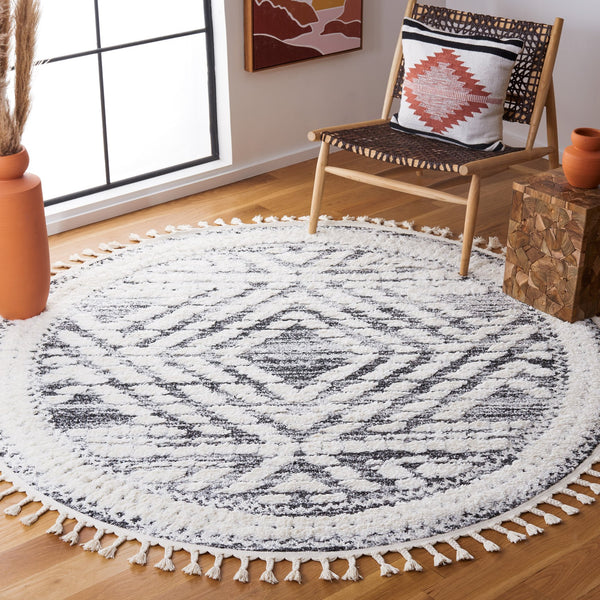 Safavieh Moroccan Tassel Shag Area Rug - Luxurious Geometric Design For Cozy Living Spaces And Durability Ivory ,Grey Polypropylene Pile Mts614a-8