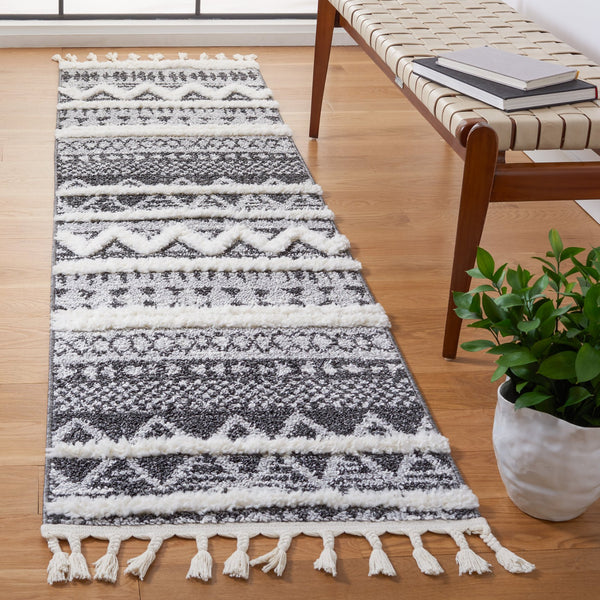 Safavieh Moroccan Tassel Shag Rug – Luxurious Power Loomed Design, Soft Comfort, And Timeless Elegance For Your Home Grey ,Black Polypropylene Pile Mts634f-6