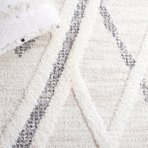 Safavieh Moroccan Tassel Shag Area Rug - Luxurious Geometric Pattern With Plush Pile For Elegant Living Spaces Beige ,Grey Polypropylene Pile Mts638a-4