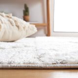 Safavieh Moroccan Tassel Shag 640 MTS640 Power Loomed Shag & Flokati Rug Ivory / Beige MTS640A-5SQ