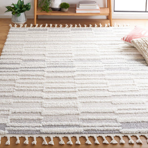 Safavieh Moroccan Tassel Shag 646 Power Loomed Shag & Flokati Rug X23 Beige / Ivory MTS646A-212