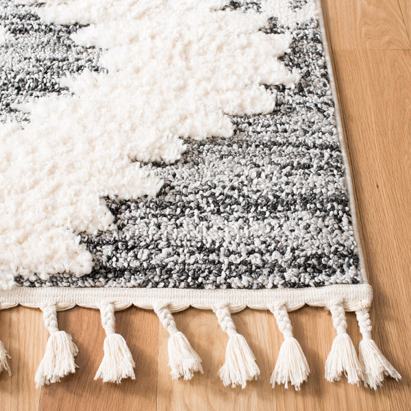 Safavieh Moroccan Tassel Shag Rug - Luxurious Ivory And Brown Design For Elegant Home Décor And Comfort Ivory ,Grey Polypropylene Pile Mts652f-9sq