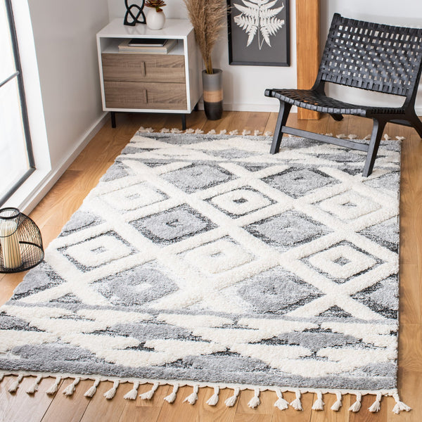 Safavieh Moroccan Tassel Shag Area Rug With Geometric Pattern - Luxurious Grey And Ivory Design For Any Space Grey ,Ivory Polypropylene Pile Mts661f-8