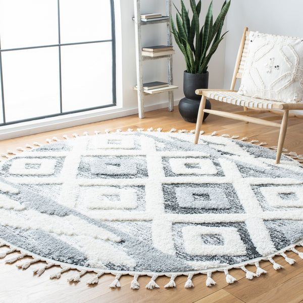 Safavieh Moroccan Tassel Shag Area Rug With Geometric Pattern - Luxurious Grey And Ivory Design For Any Space Grey ,Ivory Polypropylene Pile Mts661f-8