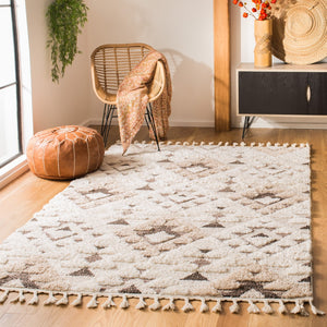 Safavieh Moroccan Tassel Shag Rug - Elegant Bohemian Design For Cozy Home Decor - Turkish Quality Craftsmanship Ivory ,Brown 65% Polypropylene,35% Jute + Poly,Cotton Mts688a-68ov