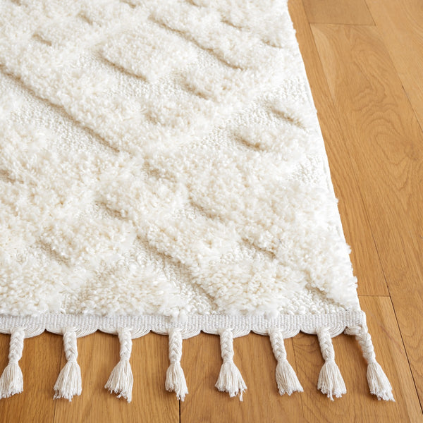 Safavieh Moroccan Tassel Shag 688 Power Loomed Shag & Flokati Rug Ivory 9' x 12'