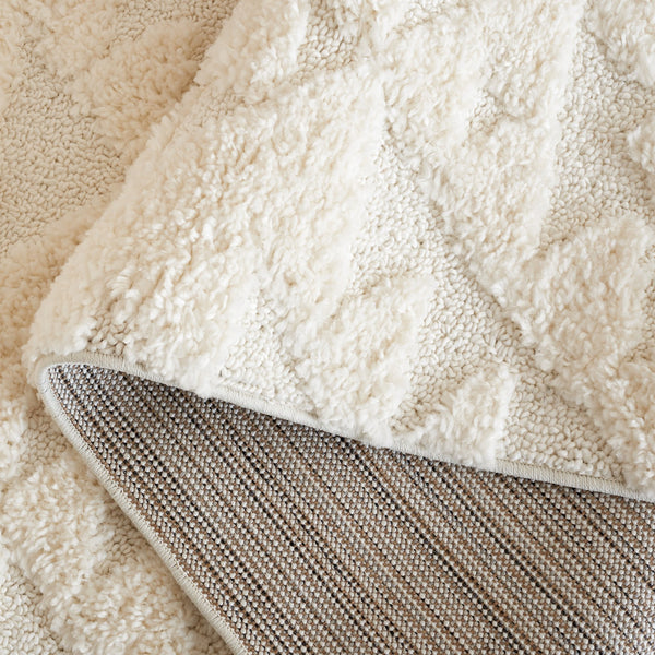 Safavieh Moroccan Area Rug - Luxurious Plush Shag Design With Geometric Pattern For Elegant Home Decor Ivory 65% Polypropylene,35% Jute + Poly,Cotton Mts688c-5r