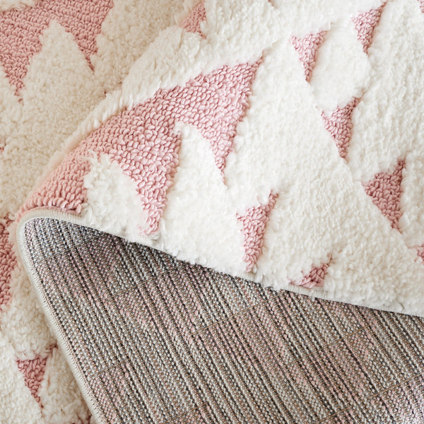 Safavieh Moroccan Tassel Shag 688 Power Loomed Polypropylene Pile Shag & Flokati Rug Ivory / Pink MTS688U-7SQ