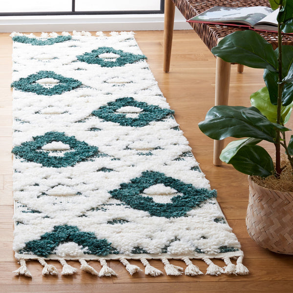 Safavieh Moroccan Area Rug - Luxurious Plush Shag Design With Geometric Pattern For Elegant Home Decor Green ,Ivory 65% Polypropylene,35% Jute + Poly,Cotton Mts688y-8