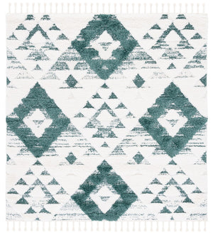 Safavieh Moroccan Tassel Shag 688 Power Loomed Polypropylene Pile Shag & Flokati Rug Green / Ivory MTS688Y-8SQ