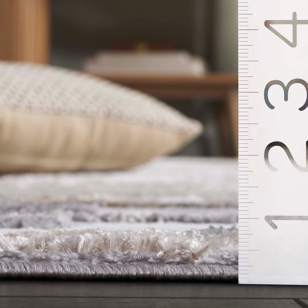 Safavieh Maya Modern Abstract Area Rug In Elegant Ivory And Grey Beige - Perfect For Any Room Décor Ivory ,Grey Beige 28%  Jute,23% Polyester Shrink,20% Polyester,15% Adhesive Material,14% Polyester Flash Mya110a-7r