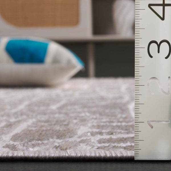 Safavieh Maya Exquisite Area Rug - Modern Abstract Design In Sophisticated Neutral Tones For Elegant Spaces Taupe ,Grey 28%  Jute,23% Polyester Shrink,20% Polyester,15% Adhesive Material,14% Polyester Flash Mya113e-7r